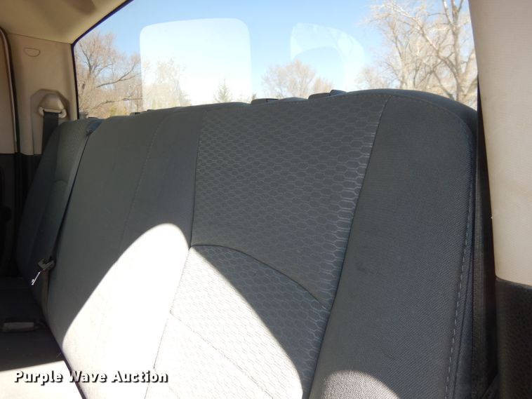 image for item DJ2884 2013 Dodge Ram 1500  Crew Cab pickup truck