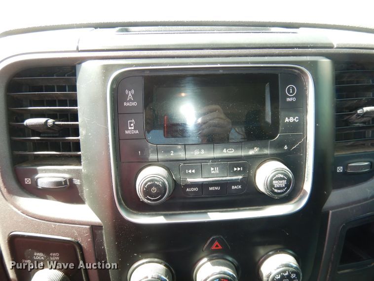 image for item DJ2884 2013 Dodge Ram 1500  Crew Cab pickup truck