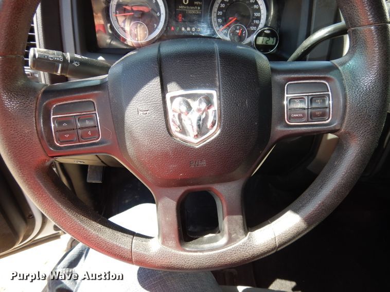 image for item DJ2884 2013 Dodge Ram 1500  Crew Cab pickup truck