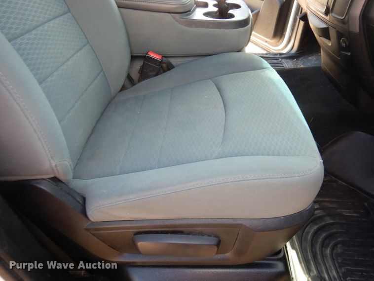 image for item DJ2884 2013 Dodge Ram 1500  Crew Cab pickup truck