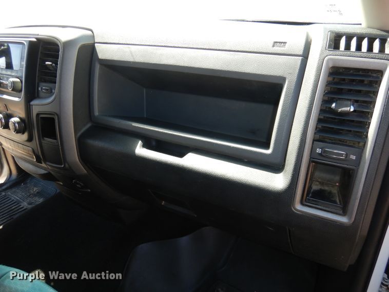 image for item DJ2884 2013 Dodge Ram 1500  Crew Cab pickup truck