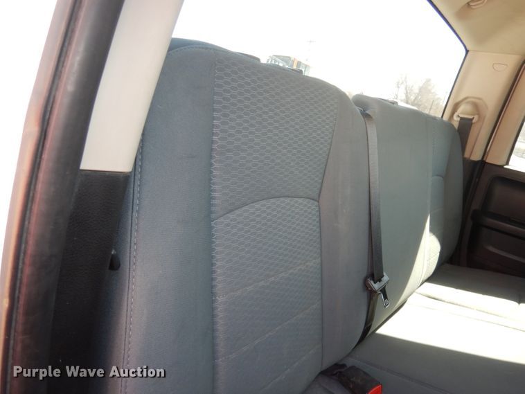 image for item DJ2884 2013 Dodge Ram 1500  Crew Cab pickup truck