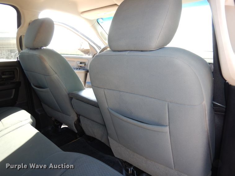 image for item DJ2884 2013 Dodge Ram 1500  Crew Cab pickup truck