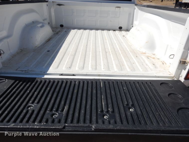 image for item DJ2884 2013 Dodge Ram 1500  Crew Cab pickup truck