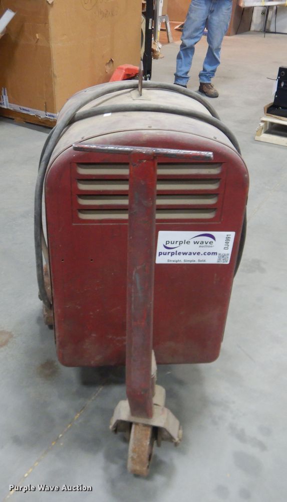 image for item DJ4991 Lincoln Idealarc 250  AC welder
