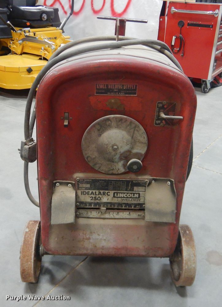 image for item DJ4991 Lincoln Idealarc 250  AC welder
