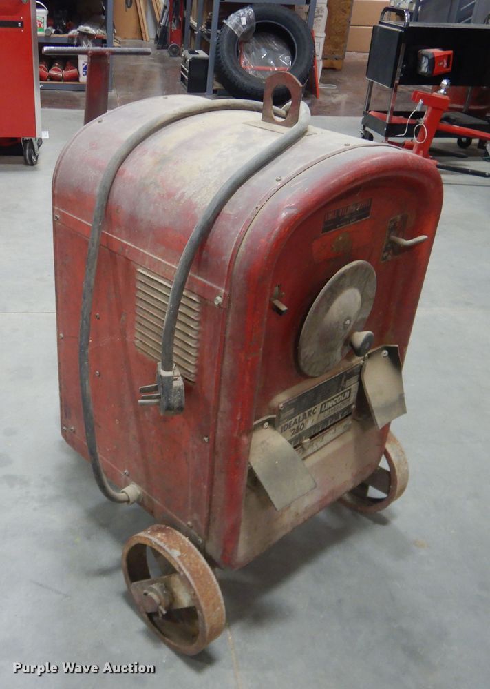 image for item DJ4991 Lincoln Idealarc 250  AC welder