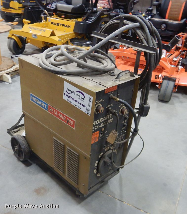 image for item DJ4992 Hobart Beta-Mig 200  mig welder