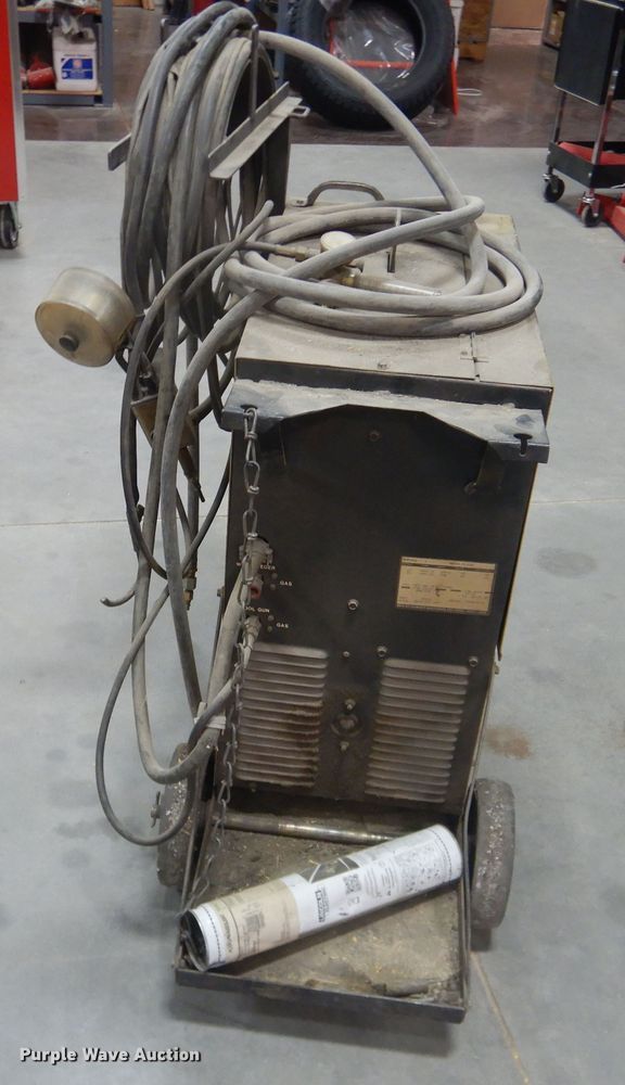 image for item DJ4992 Hobart Beta-Mig 200  mig welder