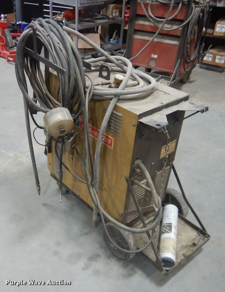 image for item DJ4992 Hobart Beta-Mig 200  mig welder