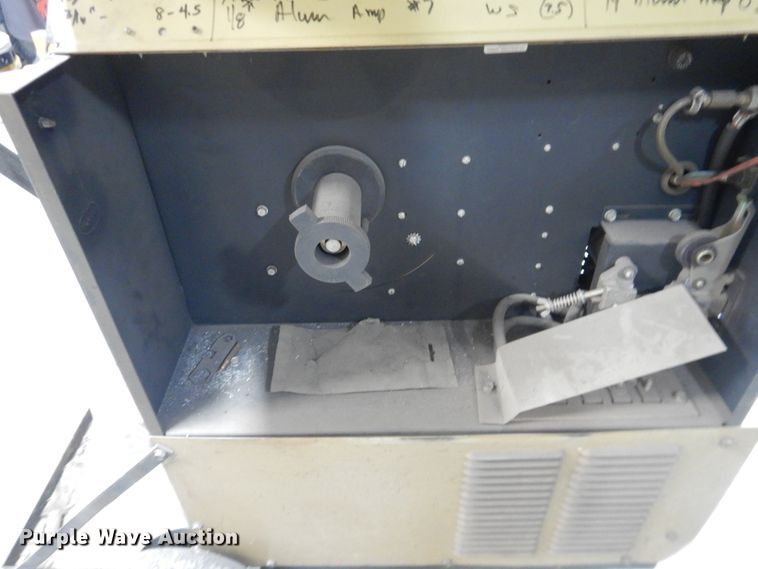 image for item DJ4992 Hobart Beta-Mig 200  mig welder