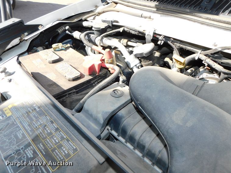 image for item DJ5973 2010 Ford E450 Super Duty  shuttle bus