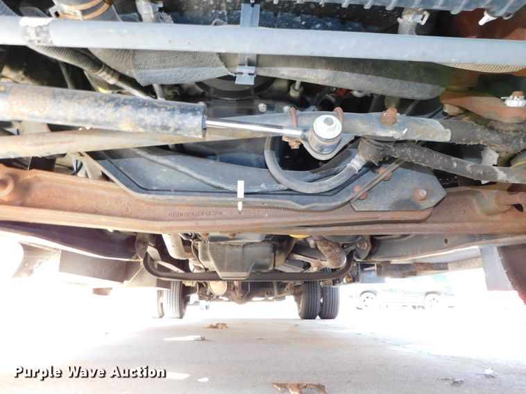 image for item DJ5973 2010 Ford E450 Super Duty  shuttle bus