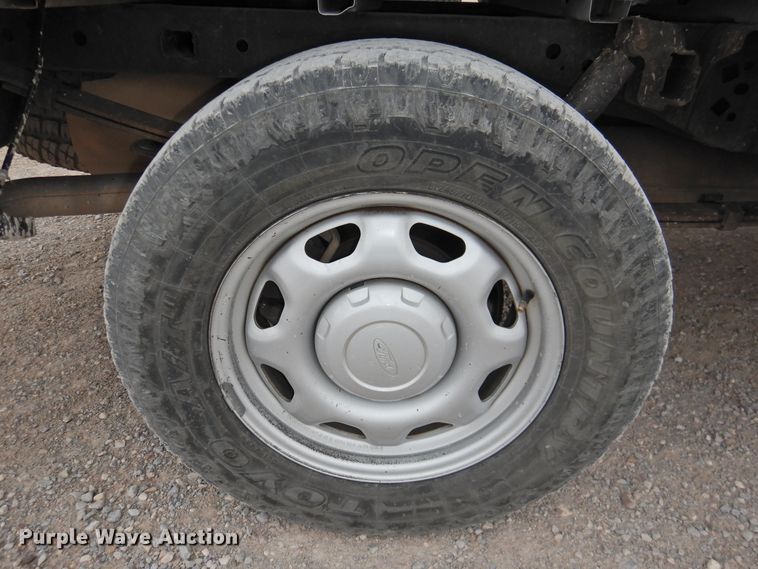 image for item DJ8326 2013 Ford F150  SuperCrew pickup truck