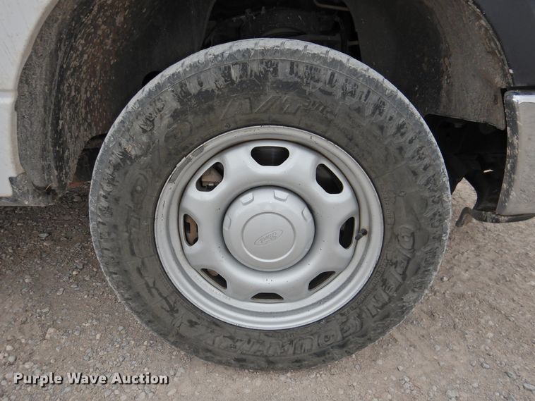 image for item DJ8326 2013 Ford F150  SuperCrew pickup truck