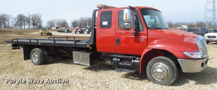 image for item DL0804 2003 International 4300  rollback truck