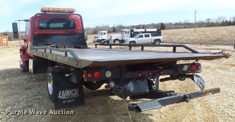 image for item DL0804 2003 International 4300  rollback truck