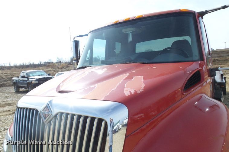 image for item DL0804 2003 International 4300  rollback truck