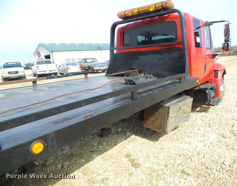 image for item DL0804 2003 International 4300  rollback truck