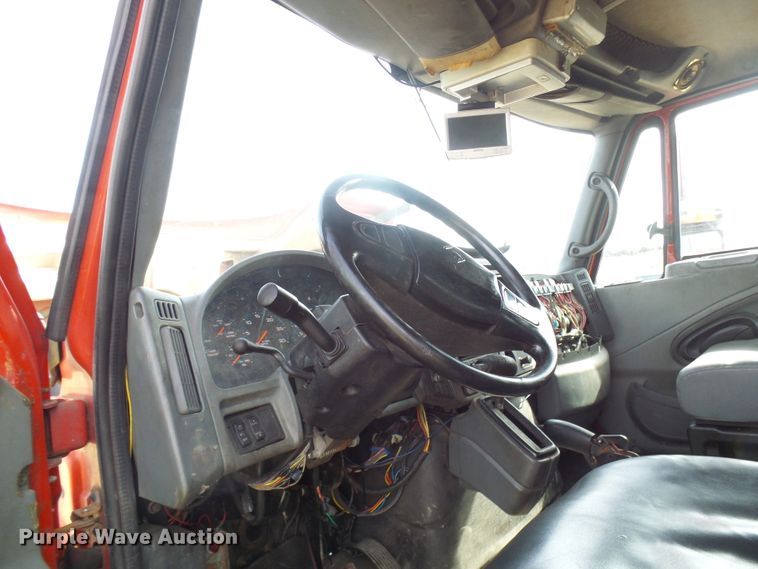 image for item DL0804 2003 International 4300  rollback truck