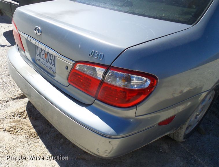 image for item DL0837 2001 Infinity I30