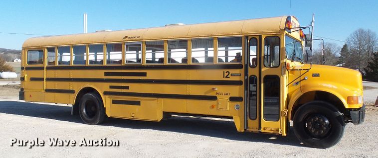 image for item DL0839 1994 International 3800  school bus