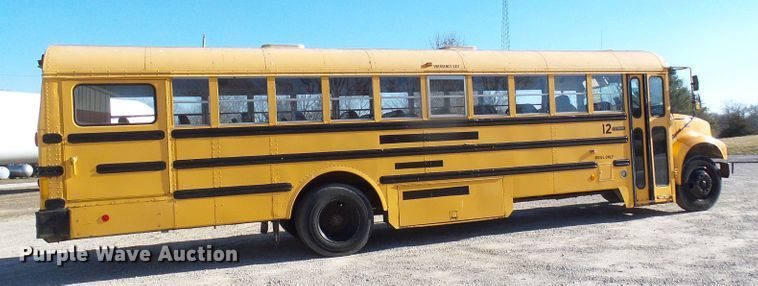 image for item DL0839 1994 International 3800  school bus