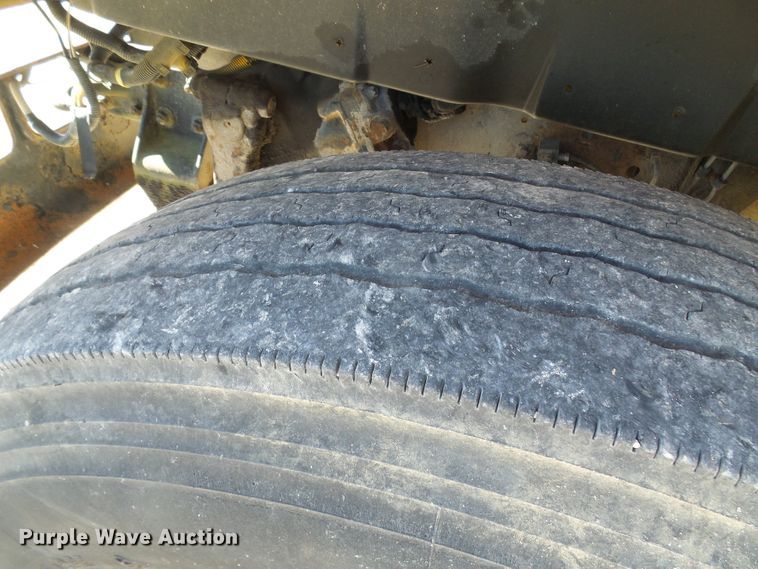 image for item DL0839 1994 International 3800  school bus