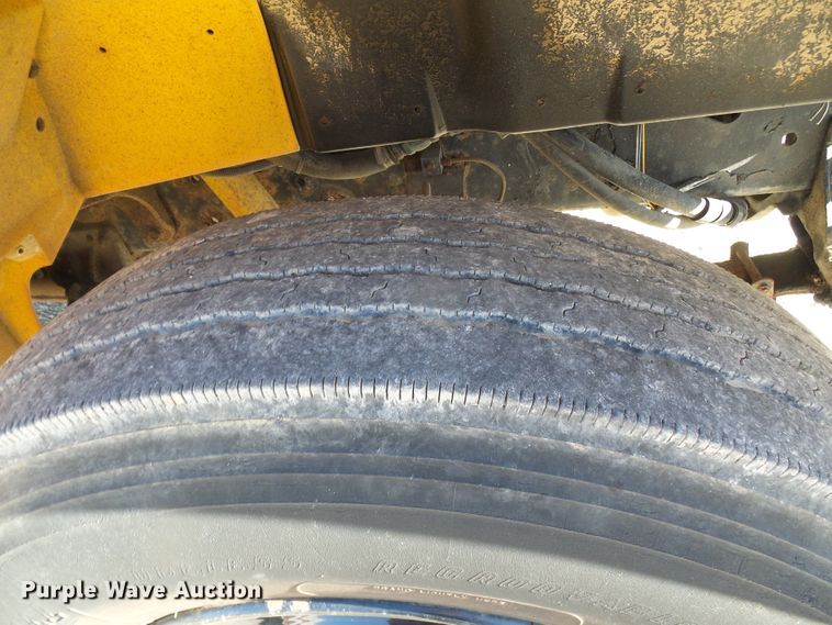 image for item DL0839 1994 International 3800  school bus