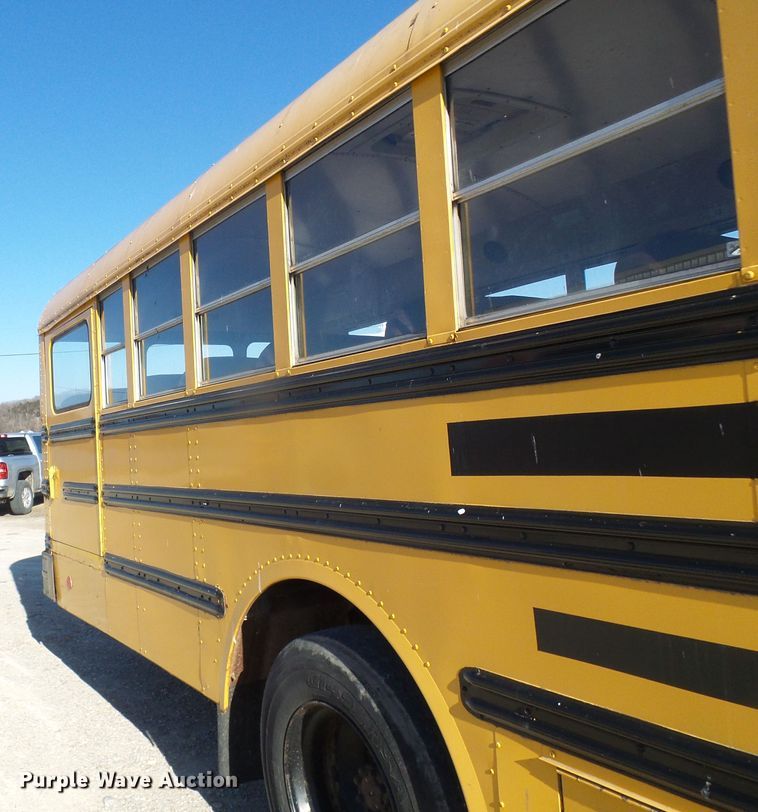 image for item DL0839 1994 International 3800  school bus
