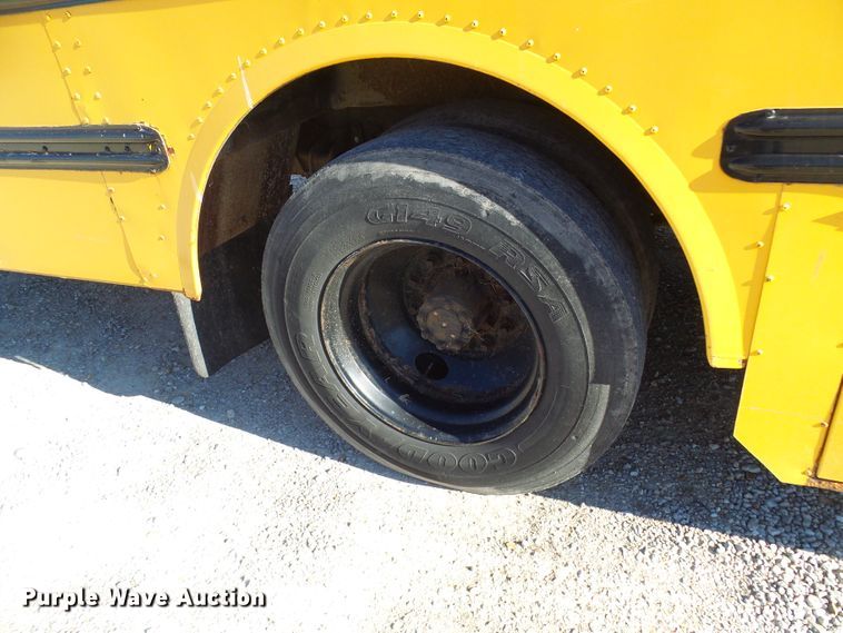 image for item DL0839 1994 International 3800  school bus