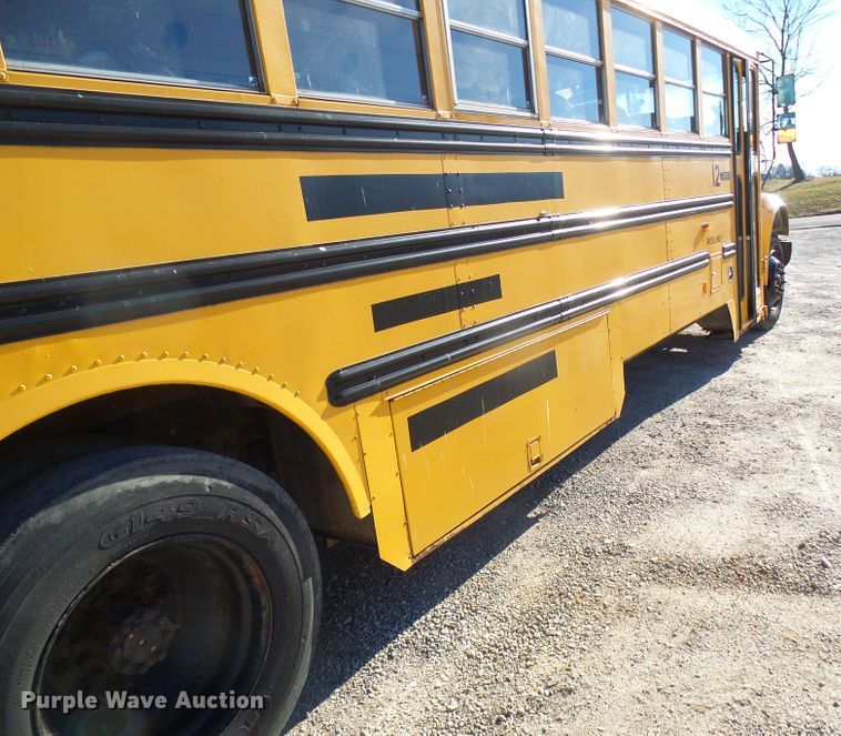 image for item DL0839 1994 International 3800  school bus