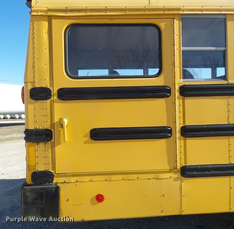 image for item DL0839 1994 International 3800  school bus