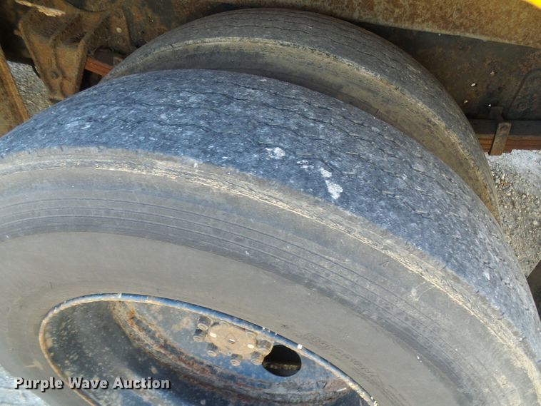 image for item DL0839 1994 International 3800  school bus