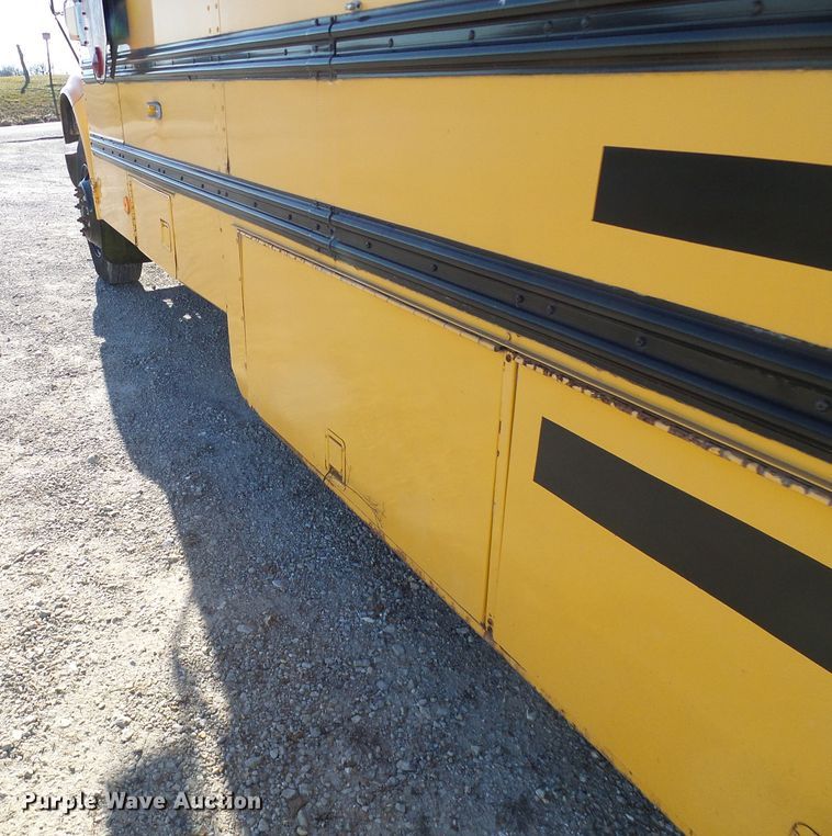 image for item DL0839 1994 International 3800  school bus