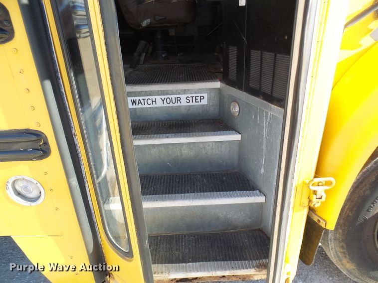 image for item DL0839 1994 International 3800  school bus