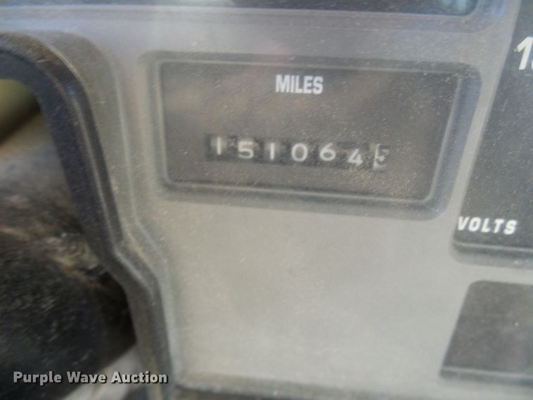 image for item DL0839 1994 International 3800  school bus