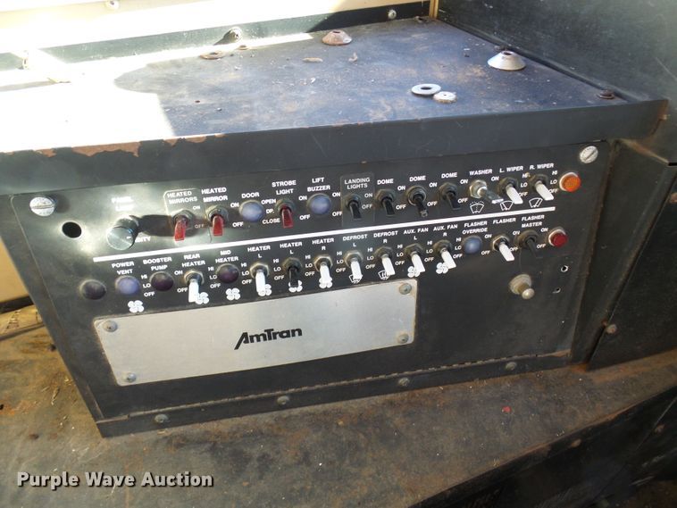 image for item DL0839 1994 International 3800  school bus