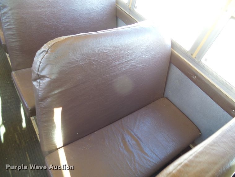 image for item DL0839 1994 International 3800  school bus