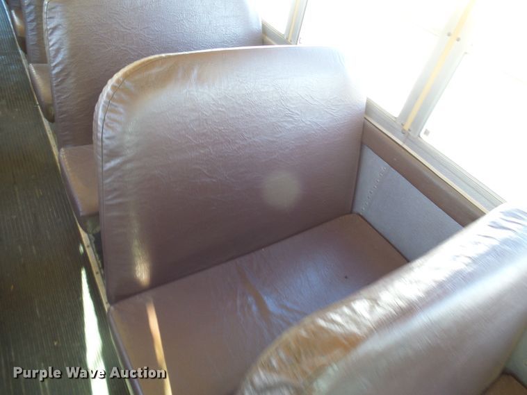 image for item DL0839 1994 International 3800  school bus