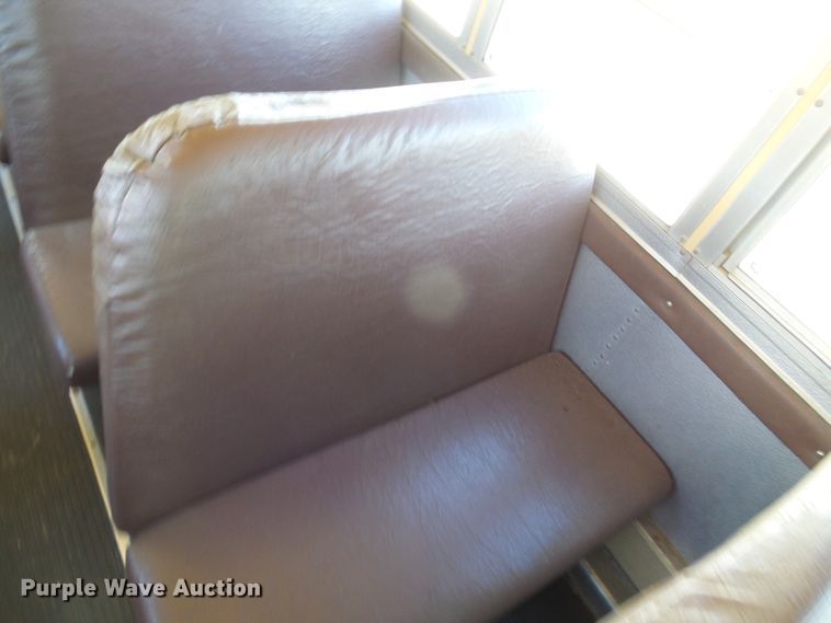 image for item DL0839 1994 International 3800  school bus