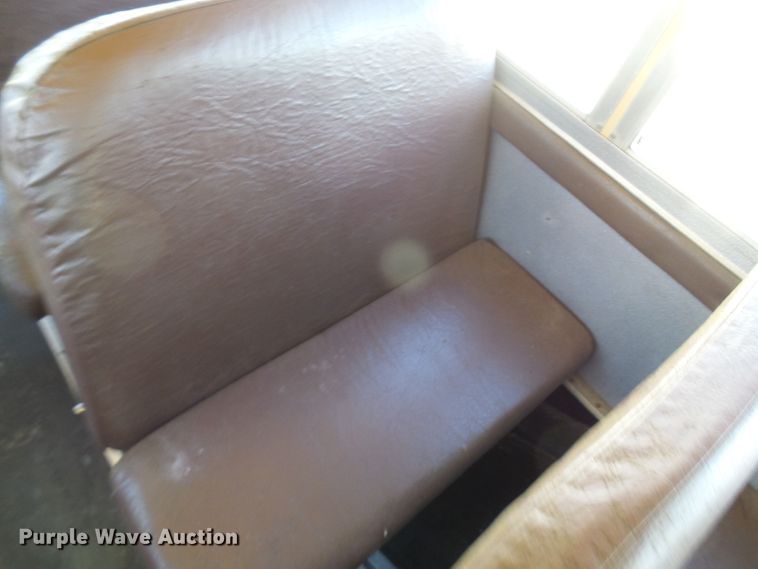 image for item DL0839 1994 International 3800  school bus