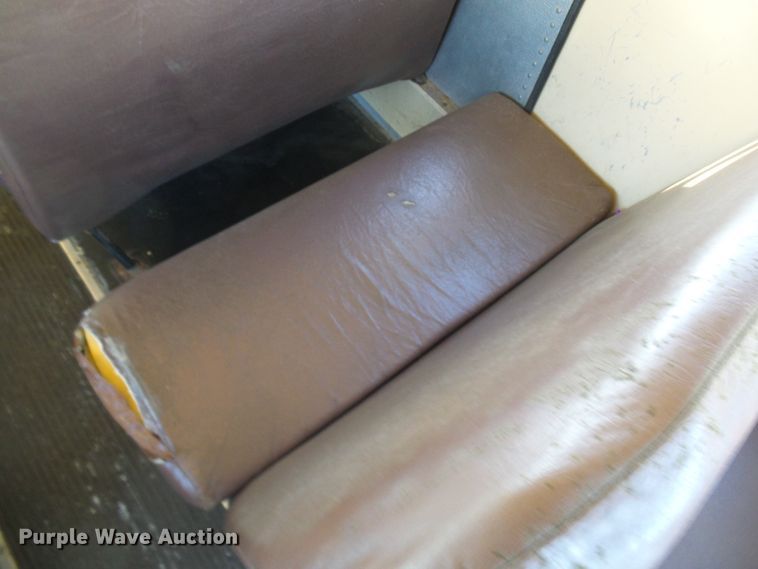 image for item DL0839 1994 International 3800  school bus