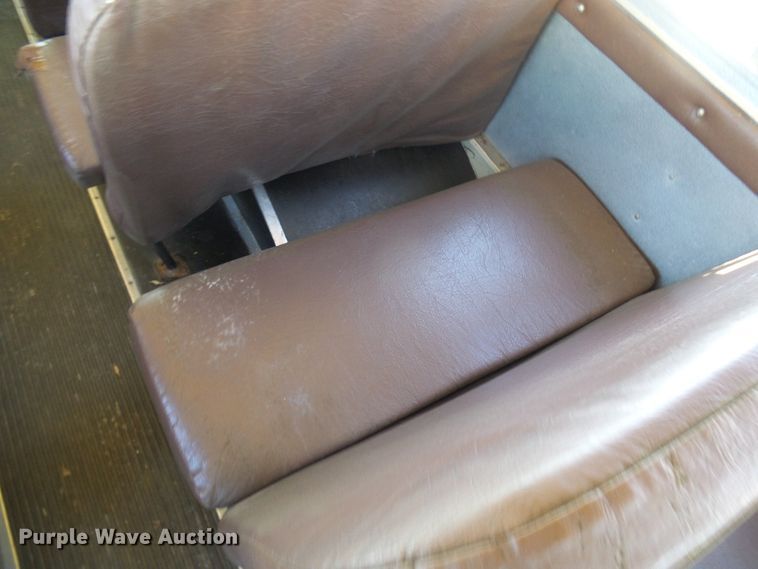 image for item DL0839 1994 International 3800  school bus