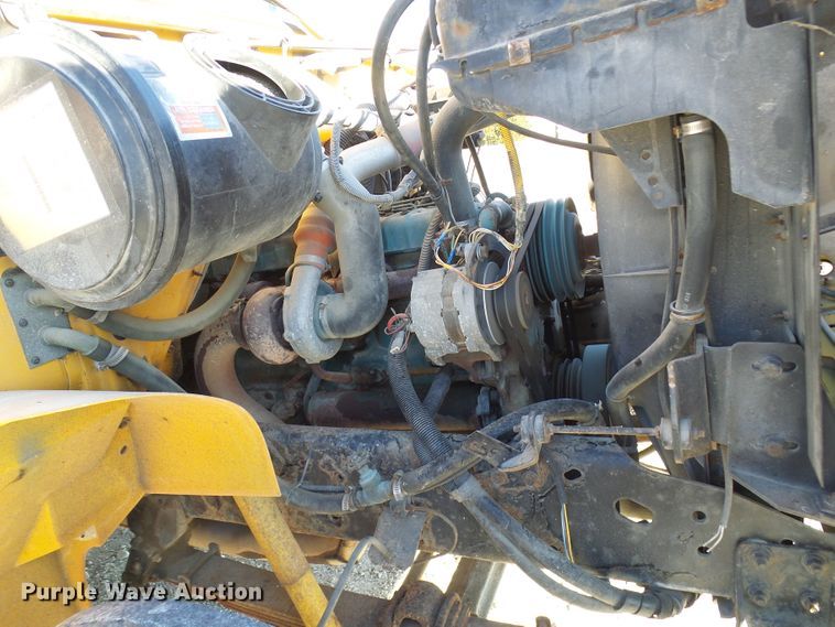 image for item DL0839 1994 International 3800  school bus