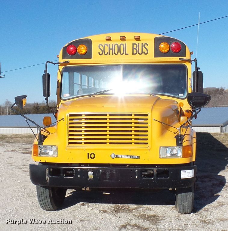 image for item DL0840 1996 International 3800  school bus