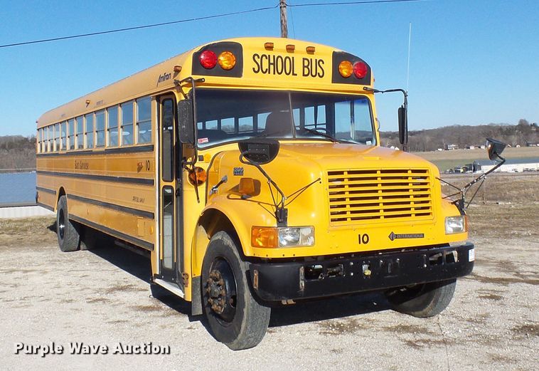 image for item DL0840 1996 International 3800  school bus