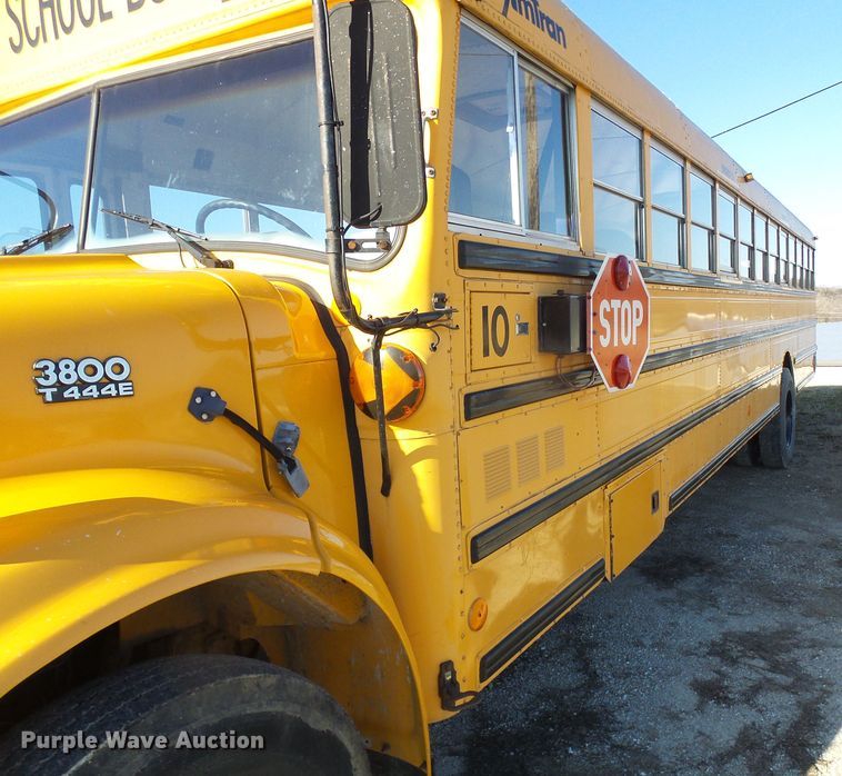 image for item DL0840 1996 International 3800  school bus