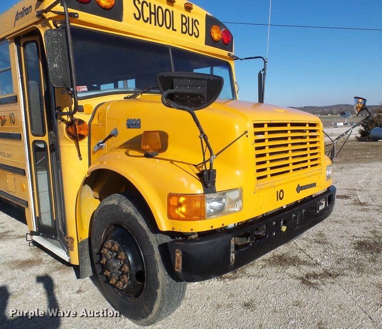 image for item DL0840 1996 International 3800  school bus