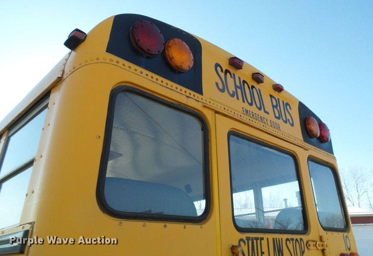 image for item DL0840 1996 International 3800  school bus